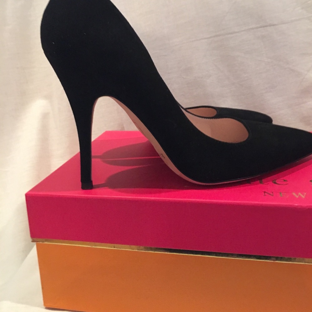kate spade Black Pointed Toe Suede Pumps - Picture 4 of 6